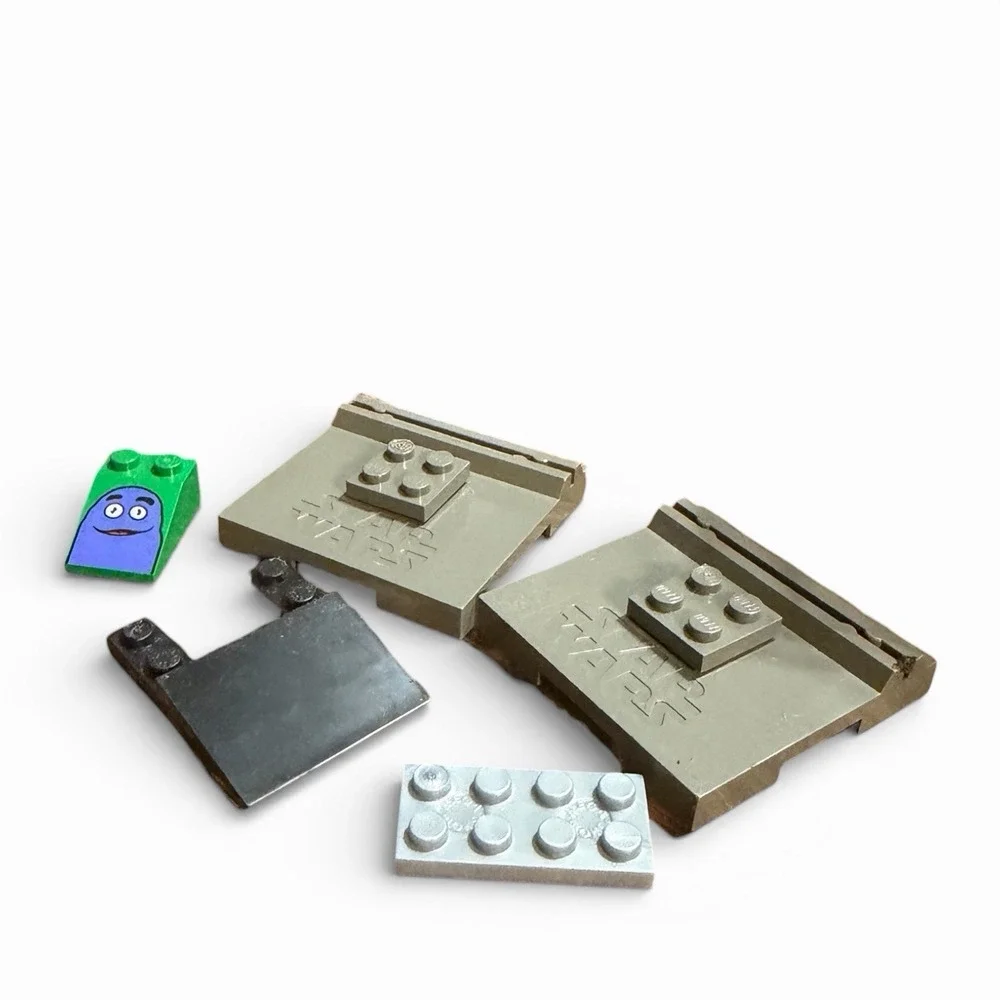 Small Lot of‎ Lego Pieces - Includes McDonald's And Star Wars Pieces